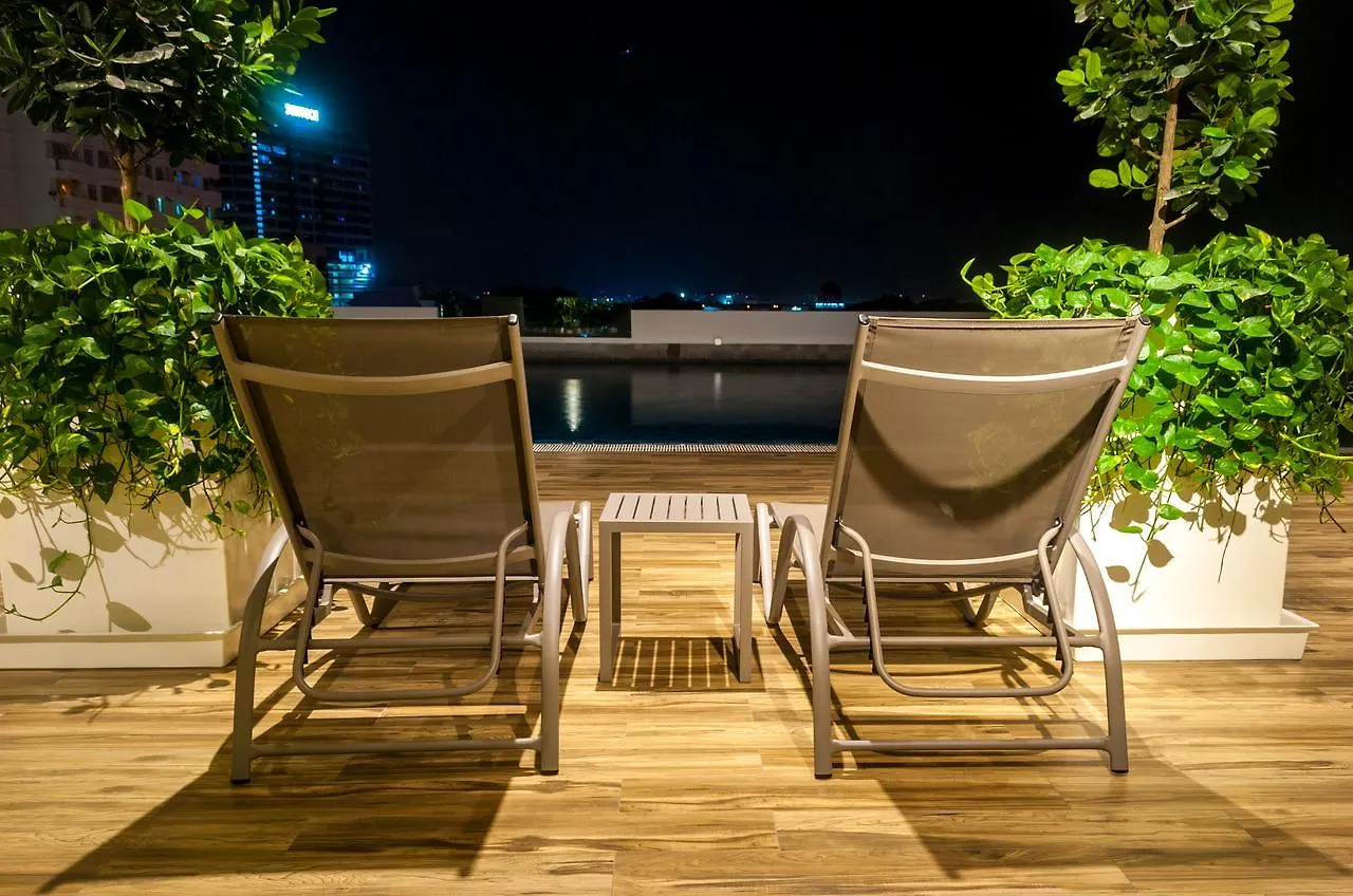 Lazy Traveler'S Suite By D Imperio Homestay George Town Apartment