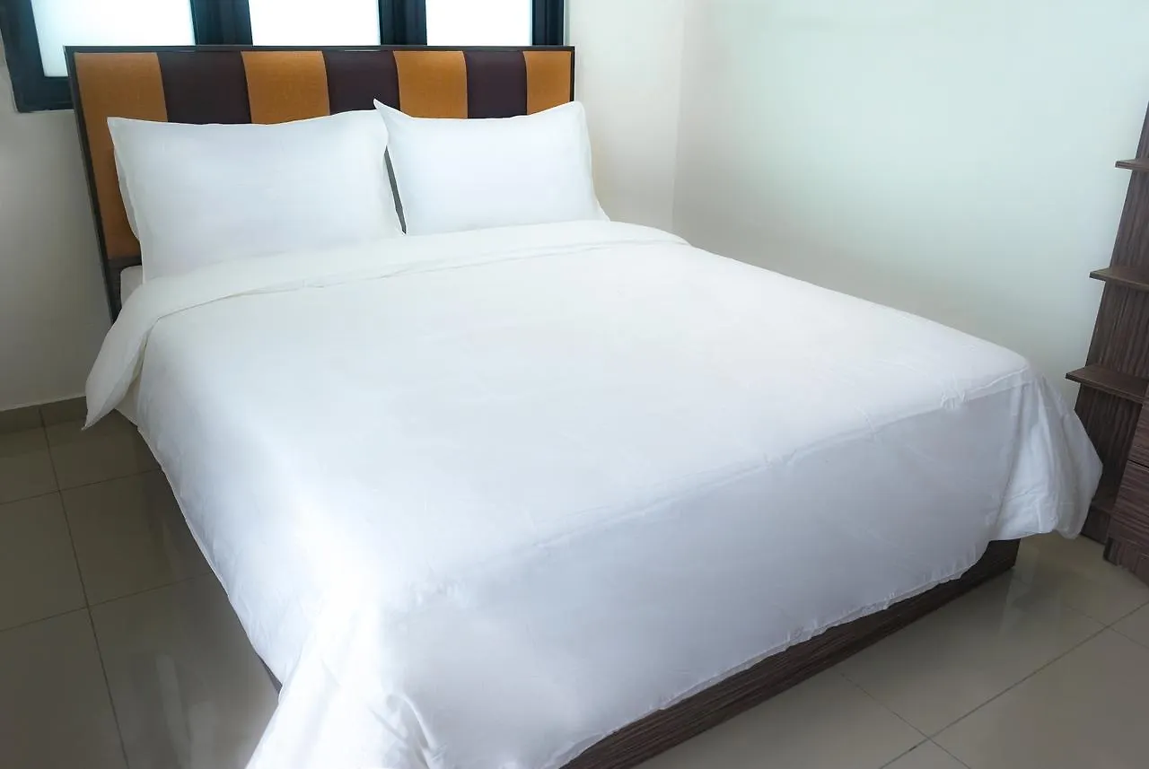 Lazy Traveler'S Suite By D Imperio Homestay George Town
